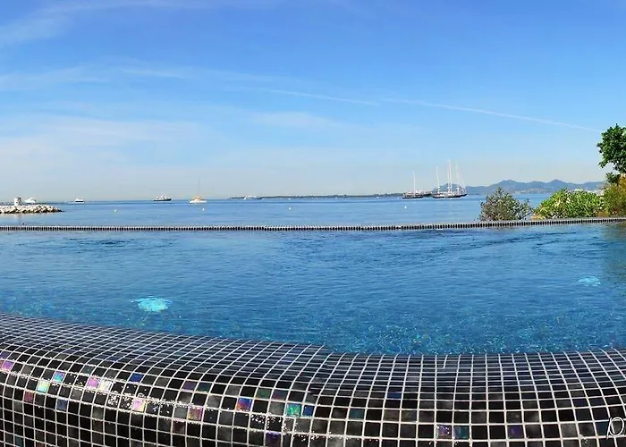 מלון La Cap D'antibes 4*